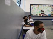 Covid-19: aulas com presença intercalada elevam risco de contágio