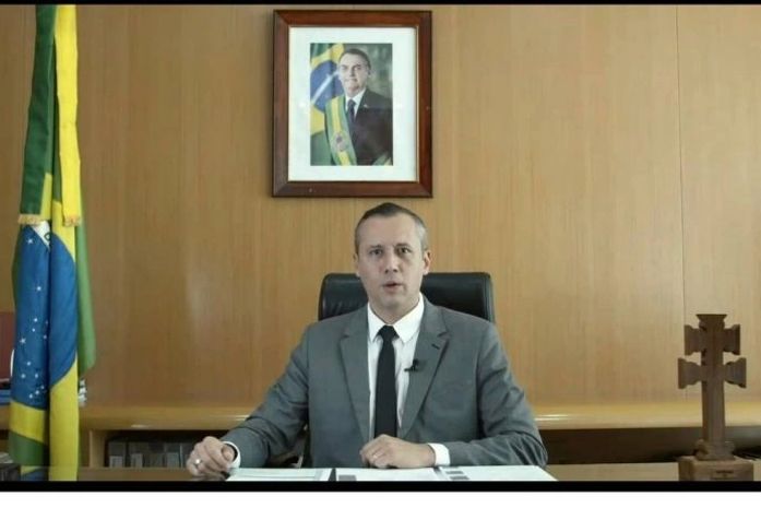 É bolsonarismo, mas pode chamar de nazismo! Este é o “novo” Brasil