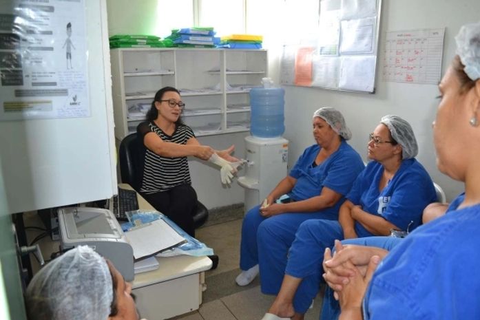 De forma preventiva, Hospital Helvio Auto treina servidores para receber casos suspeitos de coronavírus
