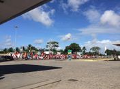 Membros do MST marcham pelas ruas do Farol