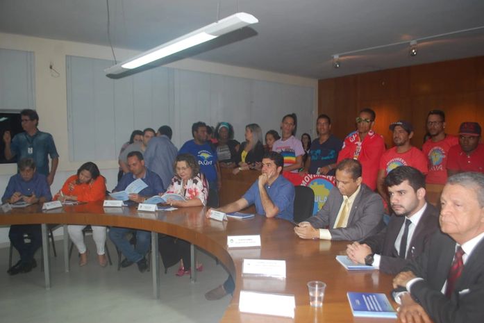 Guia para moradores de rua foi lançado na manhã de hoje