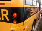 Ônibus escolar