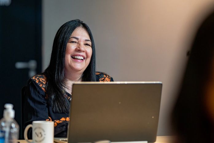 OUTUBRO ROSA: Empresa feminina leva música, café e aquarelas para educar sobre câncer de mama