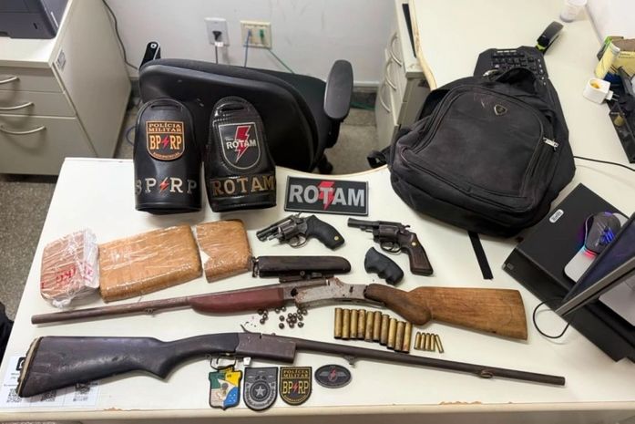 Operação Desarme: PMAL e PMSE apreendem 2,2 kg de cocaína e cinco armas de fogo em Sergipe