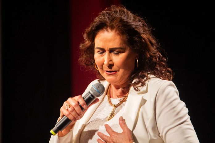 Joanna traz para Maceió show de comemoração aos 45 anos de carreira