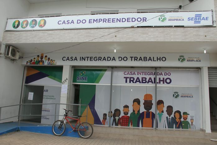 Babá, camareira e garçom são algumas das vagas ofertadas pelo Sine Arapiraca