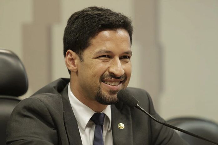 Rodrigo Cunha emplaca no relatório da Previdência propostas que evitam injustiças