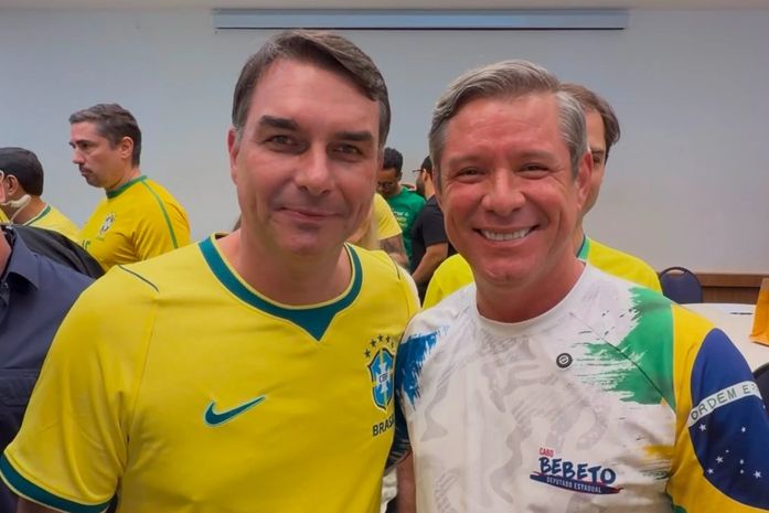 “Grande líder da direita”: no Rio, Flávio Bolsonaro e Alfredo Gaspar reforçam apoio à reeleição de Cabo Bebeto
