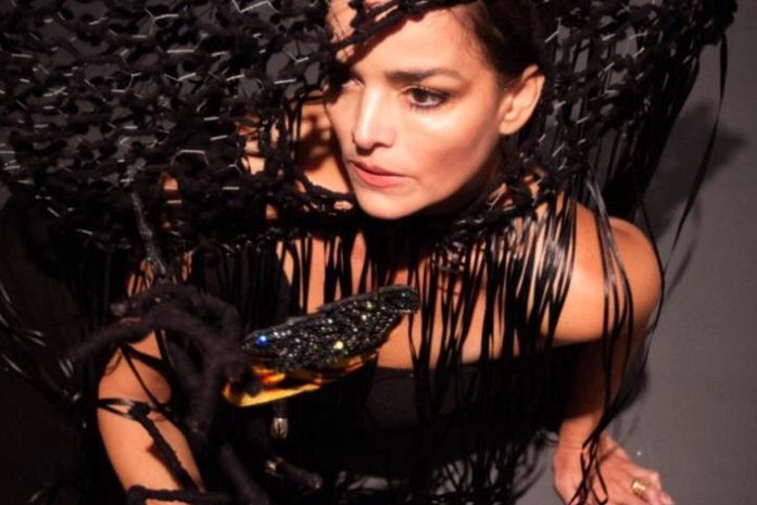 Exposição #artenacabeça apresenta peças únicas para o Carnaval 2020