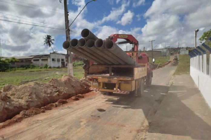 Prefeitura de São Miguel dos Campos constrói nova rede de água para a parte alta 