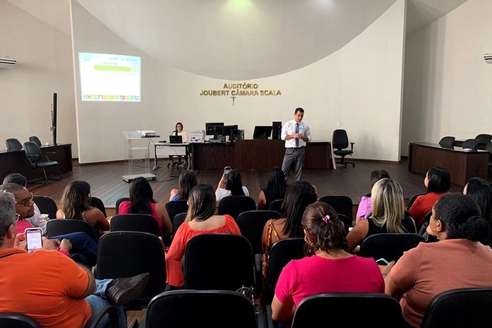 TJAL orienta sobre entrega legal de crianças para adoção em São Miguel dos Campos