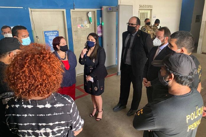 Durante inspeção, OAB recebe relato que cela com capacidade para 8 presos tinha mais de 60