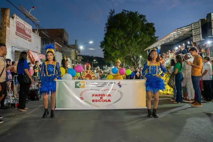 Desfile cívico marca comemoração dos 133 anos de Emancipação Política de Traipu