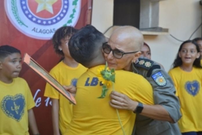 Tenente-coronel foi diagnosticada com câncer