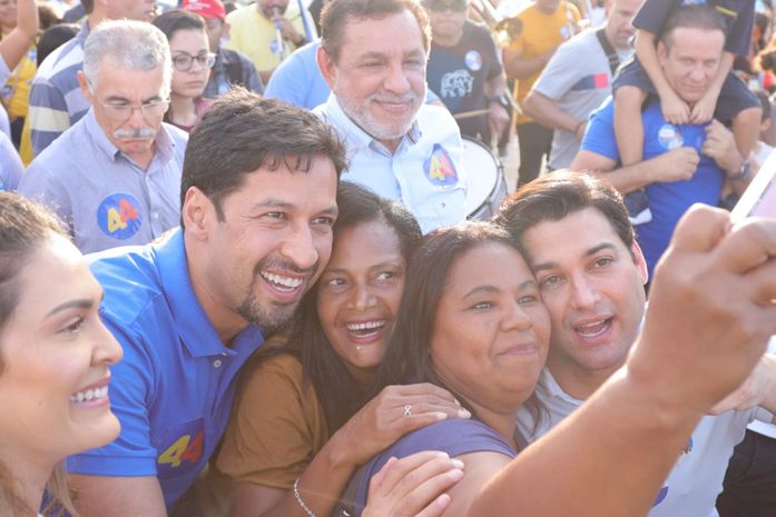 Na Laje, Rodrigo pede à população que investigue a vida dos candidatos antes de decidir voto