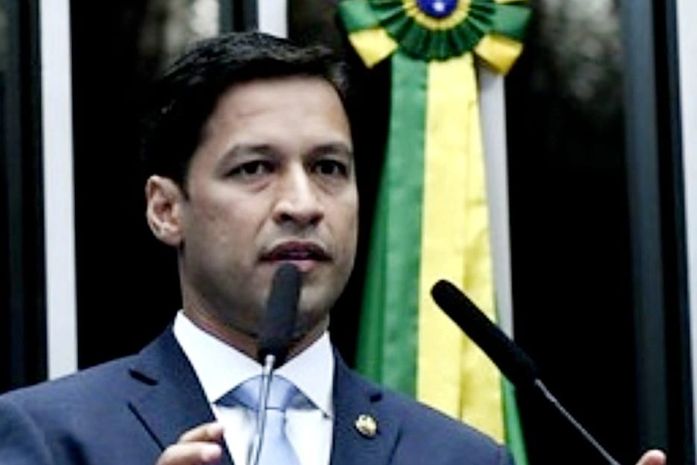 Projeto de Rodrigo Cunha garante criação de mais Delegacias da Mulher e é destacado por bancada feminina no Senado