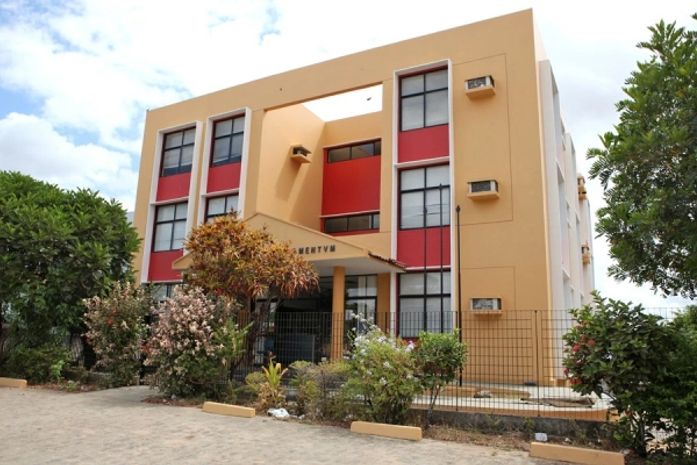 Prefeitura de Palmeira quer abrigar secretarias em prédio condenado e ameaçado de desabamento