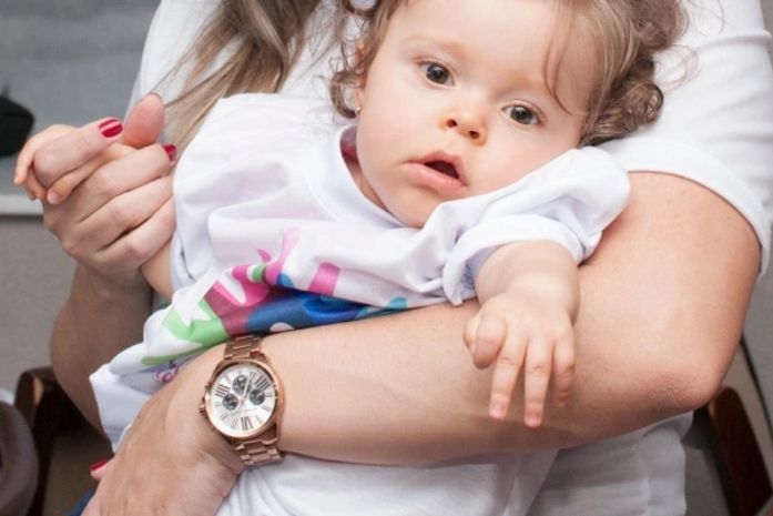 Bebê tem doença rara e precisa de ajuda para o tratamento
