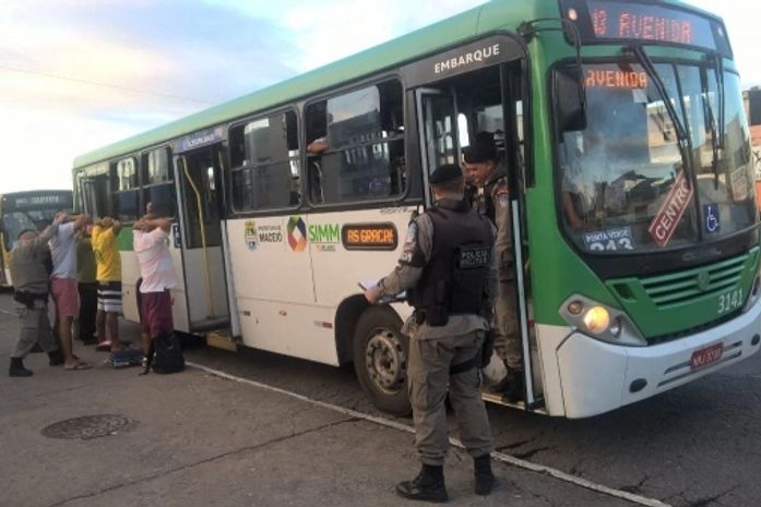 Assaltos a ônibus em Maceió caem mais de 17% no mês de maio