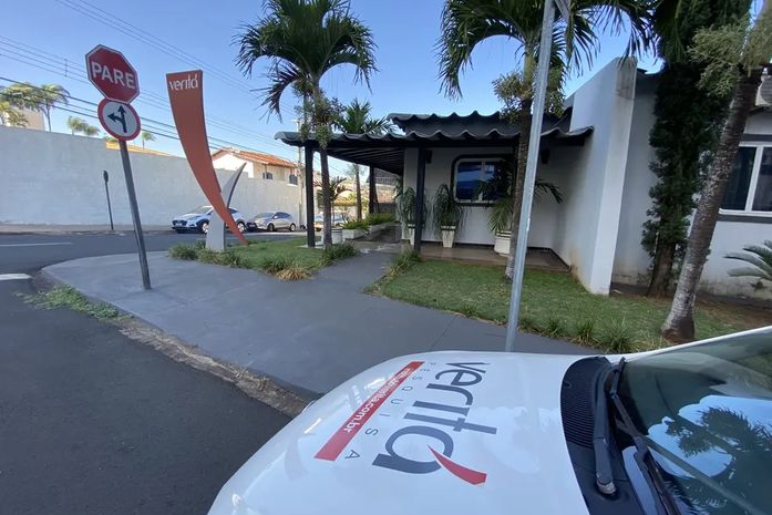 Decisão da Justiça suspende pesquisa Veritá sobre eleições em AL e instituto é multado