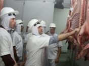 Yale inspeciona Frigovale e destaca: “É mais qualidade na mesa dos arapiraquenses”