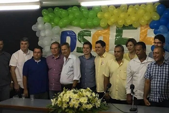 Contra aliado de RF, Olavo Calheiros apoia ex-prefeito