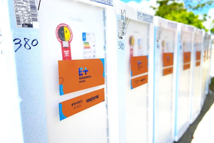 Moradores de Arapiraca e Maceió recebem ação da Equatorial com sorteio de geladeiras antigas por equipamentos novos e econômicos