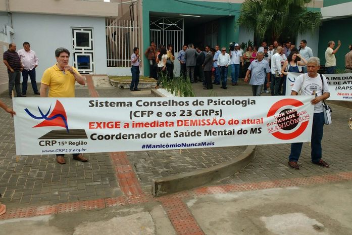 Sindicatos protestam durante reinauguração da Maternidade Santa Mônica