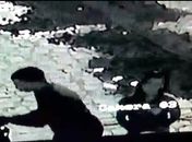 Vídeo: Casal rende motociclista e foge levando veículo na parte alta de Maceió