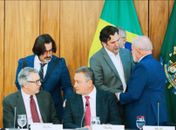 Isnaldo conversa com Lula e é a ponte entre deputados e ministros