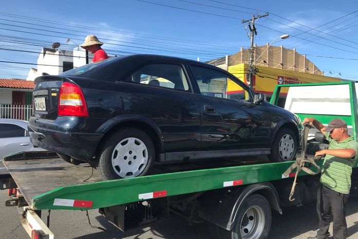 SMTT: mais de 25 veículos são autuados durante fiscalização na Ponta Verde e Pajuçara