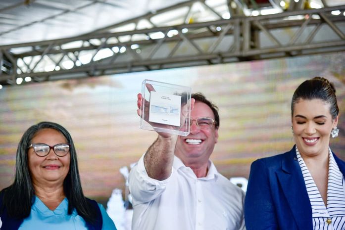Com estrutura inédita, Luciano Barbosa entrega UBS modelo para 10 mil arapiraquenses no bairro Teotônio Vilela