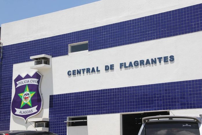 Mulheres são flagradas furtando objetos de shopping na capital