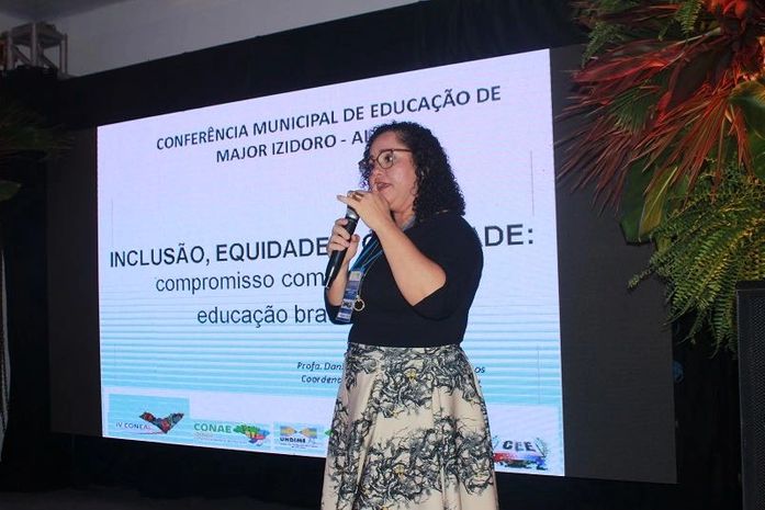 Conferência Municipal de Educação discute estratégias pedagógicas de Major Izidoro