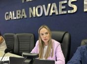 PL de vereadora Olívia Tenório que dá prioridade para filhos estudarem na mesma escola em que pais trabalham é aprovado