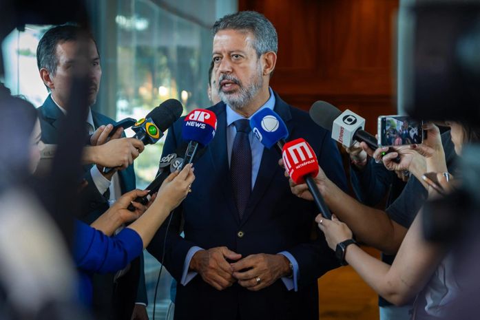 Arthur Lira defende diálogo e responsabilidade após reeleição de Lula