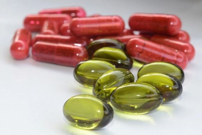 Saiba a diferença entre medicamentos genéricos e de marca