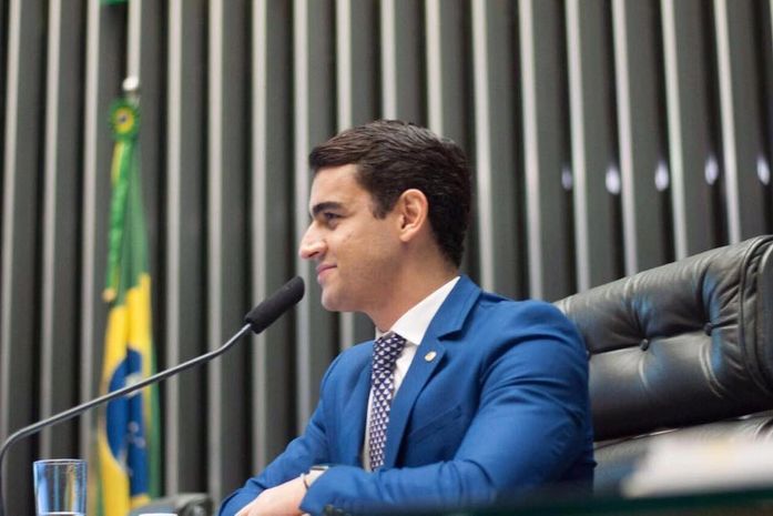 Deputado federal JHC