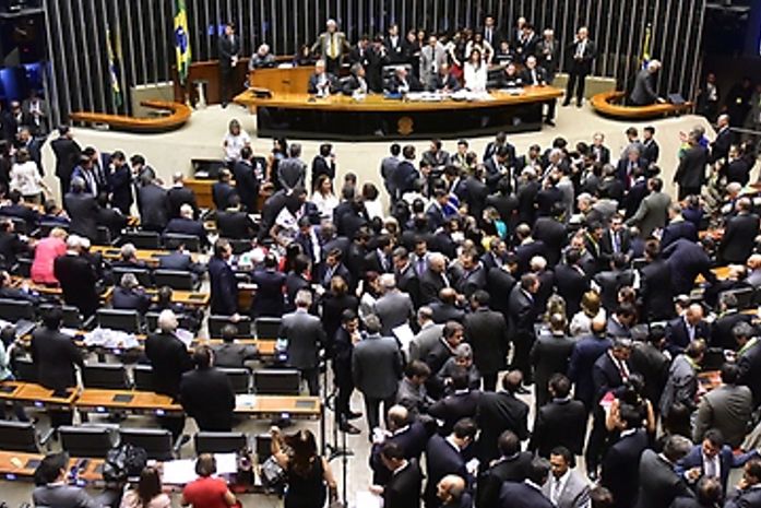 Plenário da Câmara aprova indicações para comissão do impeachment