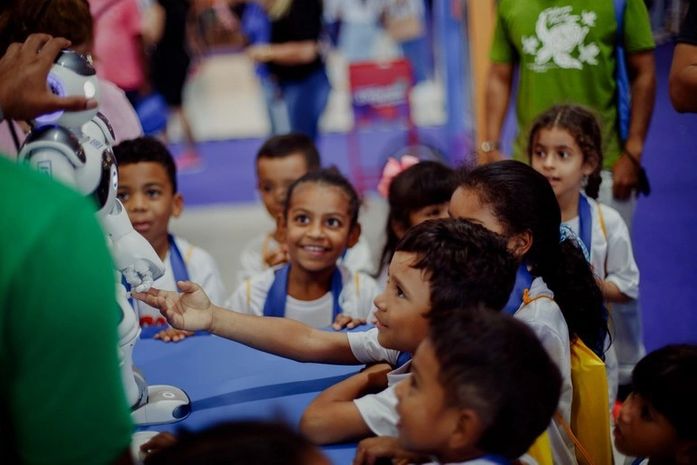 Mais de 600 escolas vão visitar a edição 2025 da Bienal