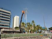 Réveillon: Ilumina inicia instalação de projetores na orla de Maceió