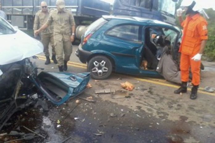 Acidente deixa um morto e três pessoas feridas na AL 115