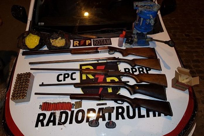Cinco espingardas são apreendias pelos militares da Radiopatrulha em Marechal Deodoro