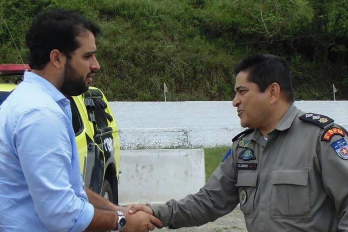 Prefeito Arthur Freitas discute ações de segurança com integrantes do Batalhão de Polícia Militar de Santana do Mundaú