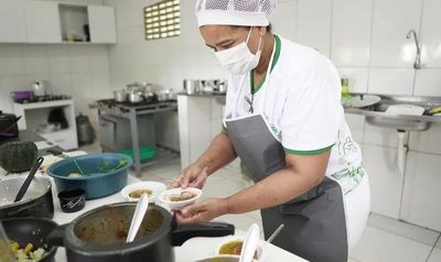 Merendeira alagoana é finalista em concurso que acontece em Maceió: “minha filha me incentivou”