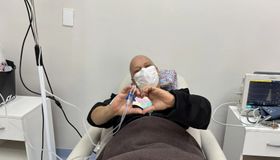 “Eu quero viver”: o relato de Eveline Machado, copeira alagoana que descobriu o câncer de mama e transformou o medo em fé