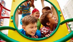 Restaurantes com espaço infantil em Maceió: onde ir com crianças