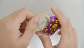 Entenda como prevenir Infecções Sexualmente Transmissíveis