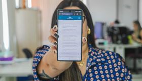 Sefaz amplia acessibilidade e garante atendimento com intérprete de Libras no Nise Conecta