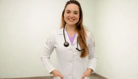 Câncer colorretal: o que é e como reconhecer sinais de alerta no intestino